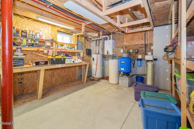 1129 Meadowdale Road, Guilderland, NY 12009
