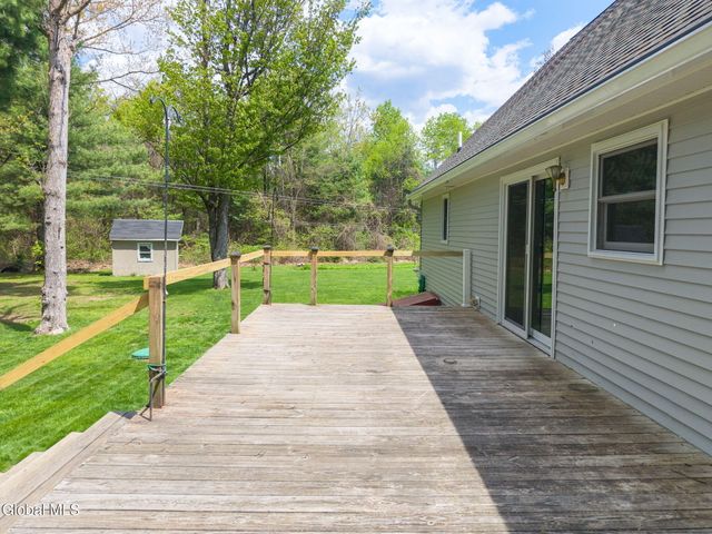 1129 Meadowdale Road, Guilderland, NY 12009