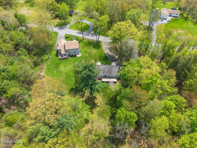1129 Meadowdale Road, Guilderland, NY 12009
