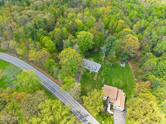 1129 Meadowdale Road, Guilderland, NY 12009