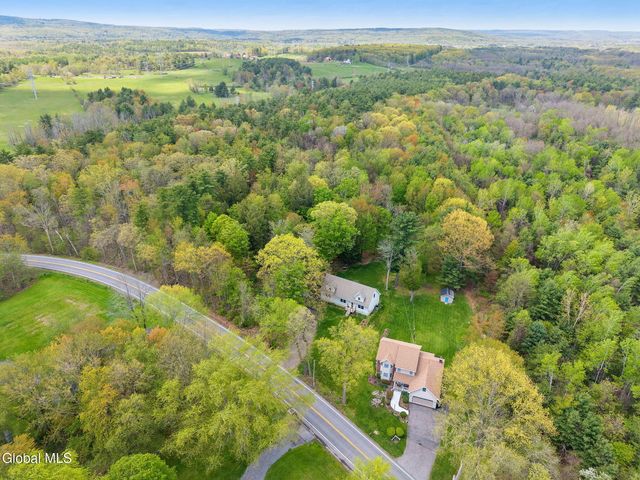 1129 Meadowdale Road, Guilderland, NY 12009