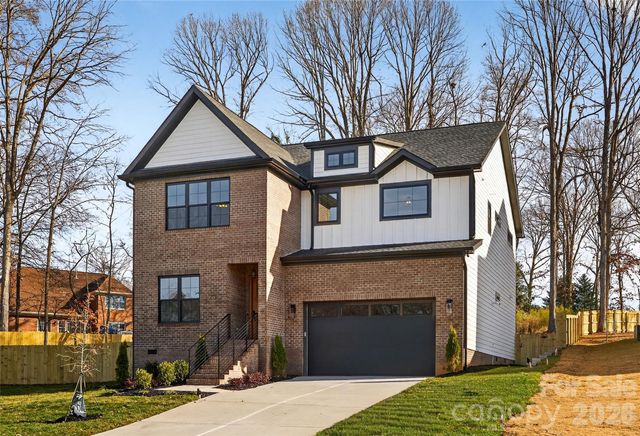 16315 Riverpointe Drive, Charlotte, NC 28278