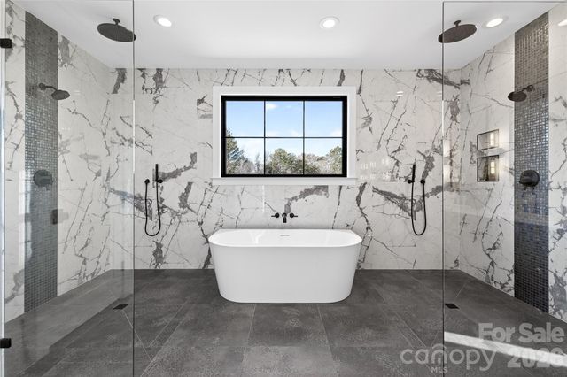 16315 Riverpointe Drive, Charlotte, NC 28278