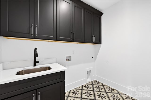 16315 Riverpointe Drive, Charlotte, NC 28278