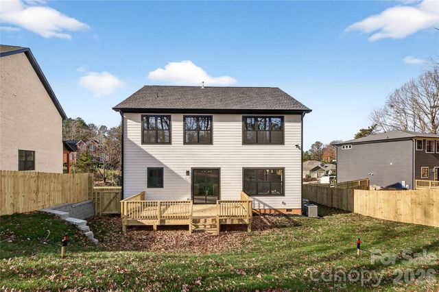 16315 Riverpointe Drive, Charlotte, NC 28278