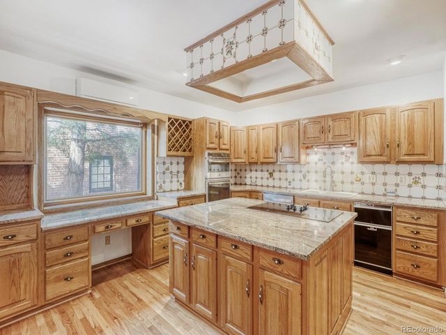 840 Bonnie Brae Blvd, Denver, CO 80209