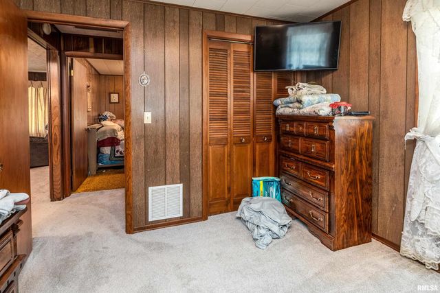 2943 N Rocky Comfort Road, Makanda, IL 62958