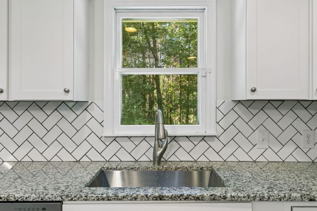 718 Kimmins St, Hohenwald, TN 38462