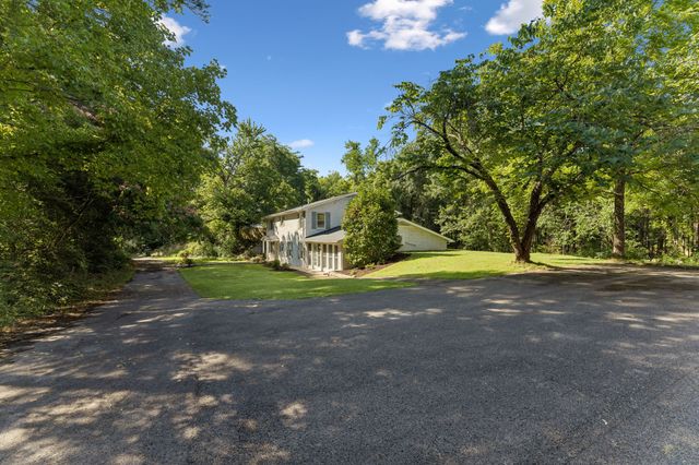 718 Kimmins St, Hohenwald, TN 38462
