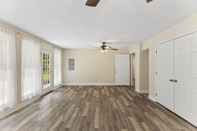 718 Kimmins St, Hohenwald, TN 38462