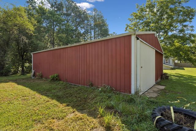718 Kimmins St, Hohenwald, TN 38462
