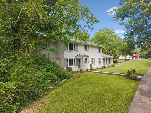 718 Kimmins St, Hohenwald, TN 38462