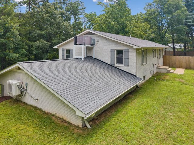 718 Kimmins St, Hohenwald, TN 38462