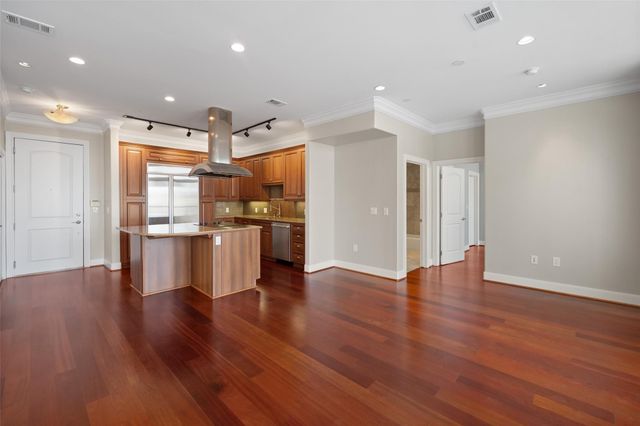 1419 Montrose Boulevard 301, Houston, TX 77019