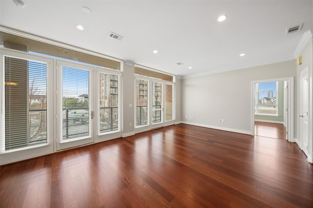 1419 Montrose Boulevard 301, Houston, TX 77019