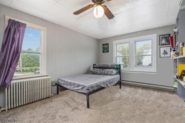 66 Carpenter St 2, Milford Boro, NJ 08848