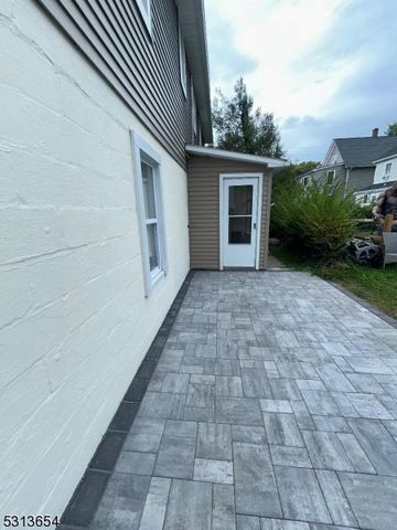 66 Carpenter St 2, Milford Boro, NJ 08848
