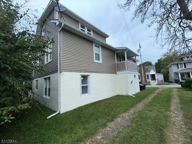 66 Carpenter St 2, Milford Boro, NJ 08848
