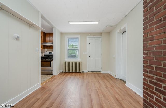 66 Carpenter St 2, Milford Boro, NJ 08848