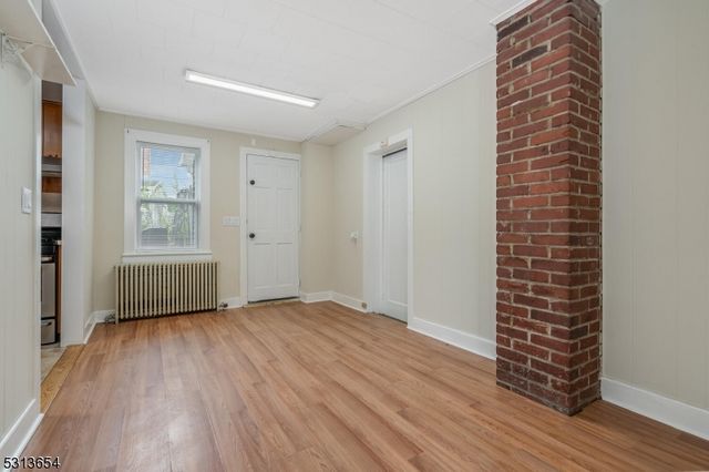 66 Carpenter St 2, Milford Boro, NJ 08848