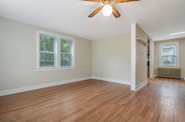 66 Carpenter St 2, Milford Boro, NJ 08848