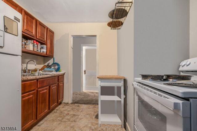 66 Carpenter St 2, Milford Boro, NJ 08848