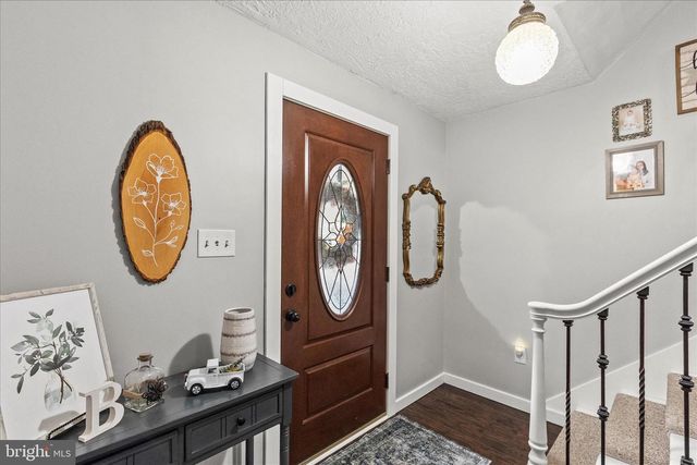 193 DEW DROP RD, York, PA 17402