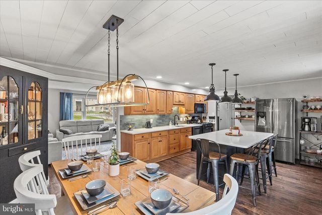 193 DEW DROP RD, York, PA 17402