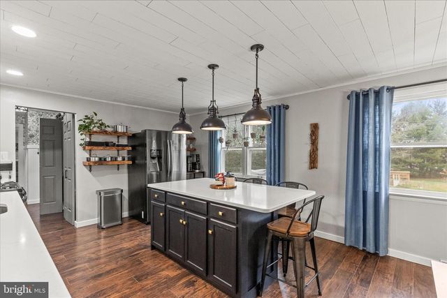 193 DEW DROP RD, York, PA 17402