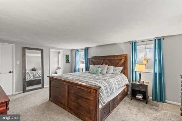 193 DEW DROP RD, York, PA 17402