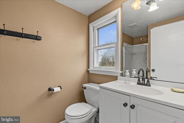 193 DEW DROP RD, York, PA 17402