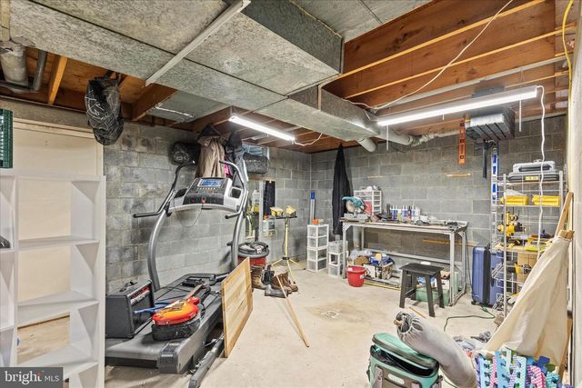 193 DEW DROP RD, York, PA 17402