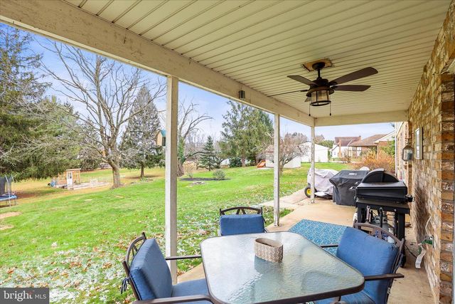 193 DEW DROP RD, York, PA 17402