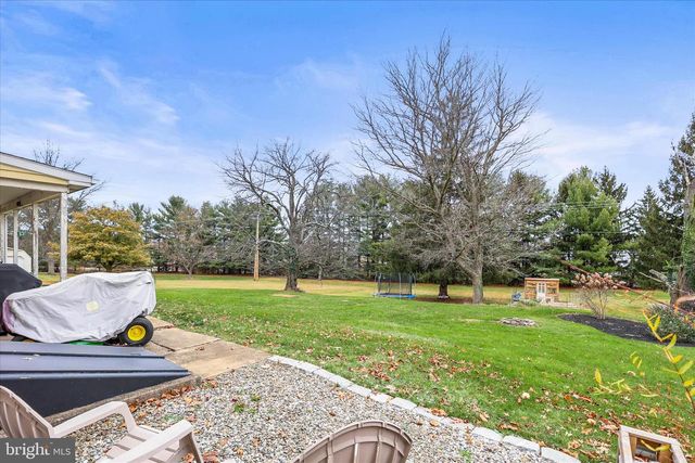 193 DEW DROP RD, York, PA 17402