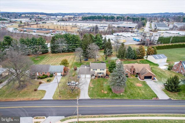 193 DEW DROP RD, York, PA 17402