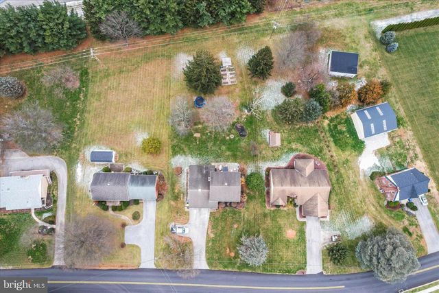 193 DEW DROP RD, York, PA 17402