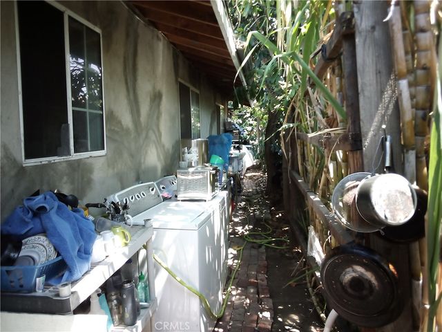 1127 N Commonwealth Avenue, Los Angeles, CA 90029
