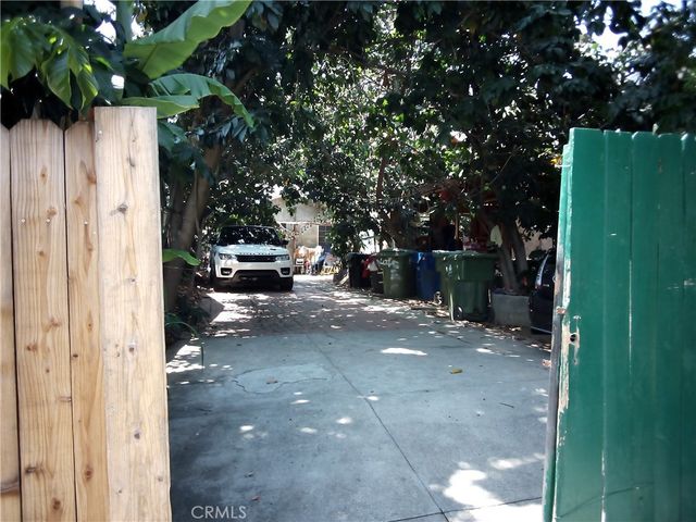 1127 N Commonwealth Avenue, Los Angeles, CA 90029