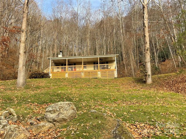 1465 Maple Springs Drive, Waynesville, NC 28785