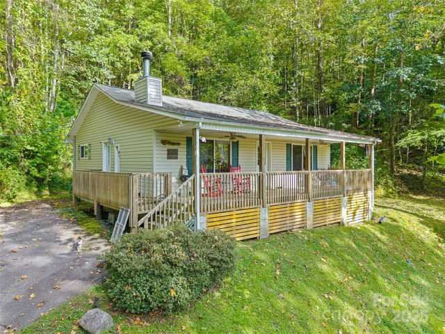 1465 Maple Springs Drive, Waynesville, NC 28785
