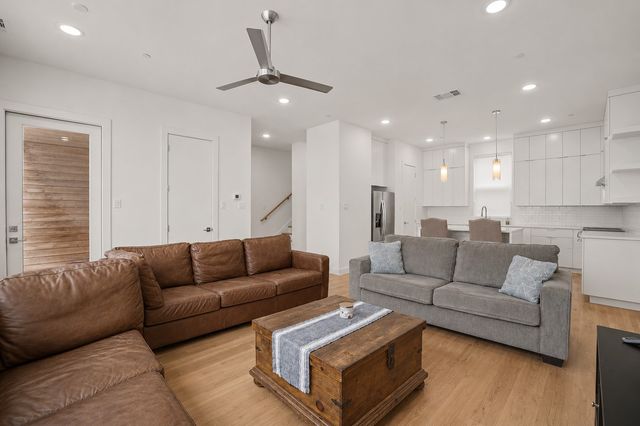 1510 N Washington Avenue 203, Dallas, TX 75204