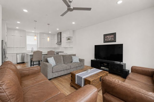 1510 N Washington Avenue 203, Dallas, TX 75204