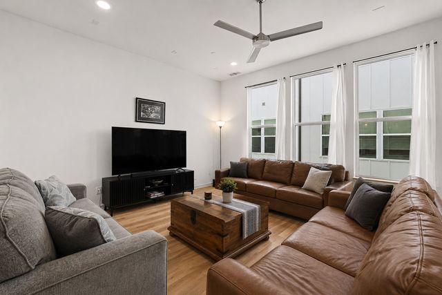 1510 N Washington Avenue 203, Dallas, TX 75204