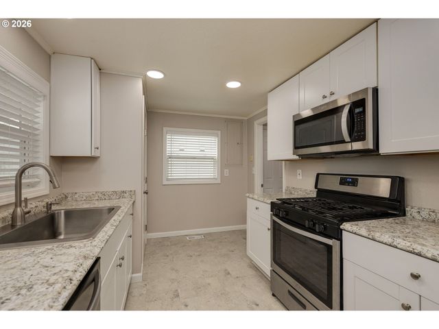 12566 Se 27TH Ave, Milwaukie, OR 97222