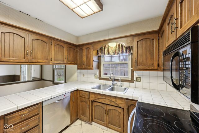 117 Meadow Lane, Fishers, IN 46038