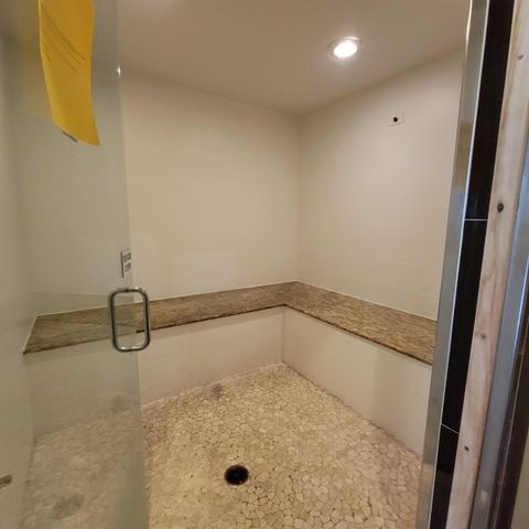 2915 Tuscany Court 201, Palm Beach Gardens, FL 33410