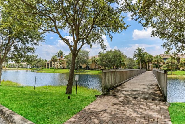 2915 Tuscany Court 201, Palm Beach Gardens, FL 33410