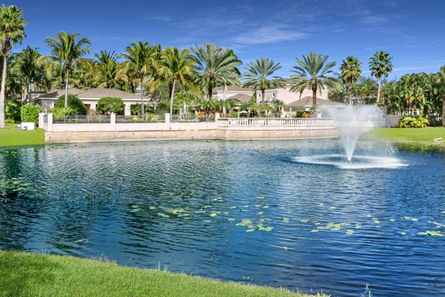 2915 Tuscany Court 201, Palm Beach Gardens, FL 33410