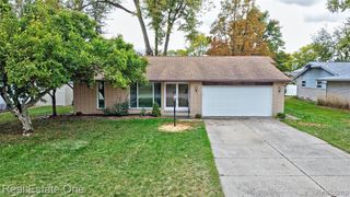 23620 Brandywynne Street, Southfield, MI 48033