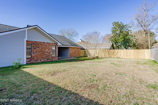 135 Pleasant View Drive, Lafayette, LA 70503